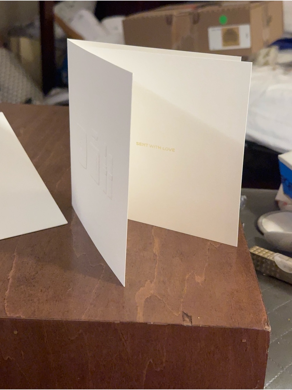 CHANEL White Embossed Makeup Icons Gifting Card - Picture 2 of 10